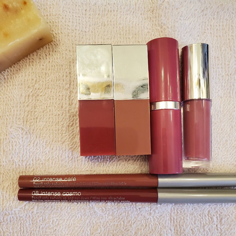 > Clinique lipstick set